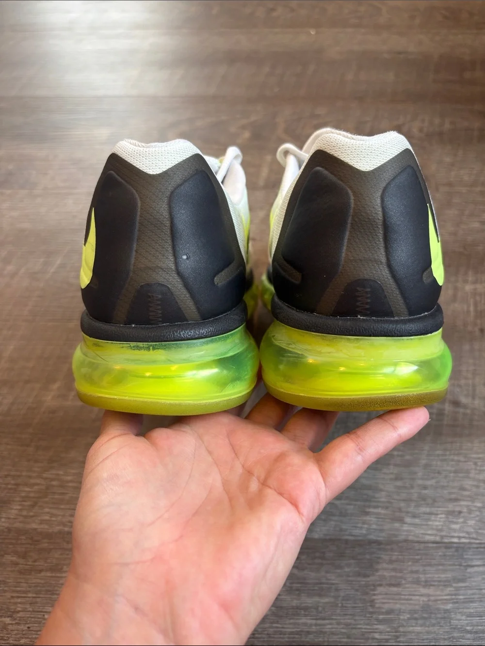 Nike Air Max Running Shoes Men’s 11 White Volt Sneakers 698902-107